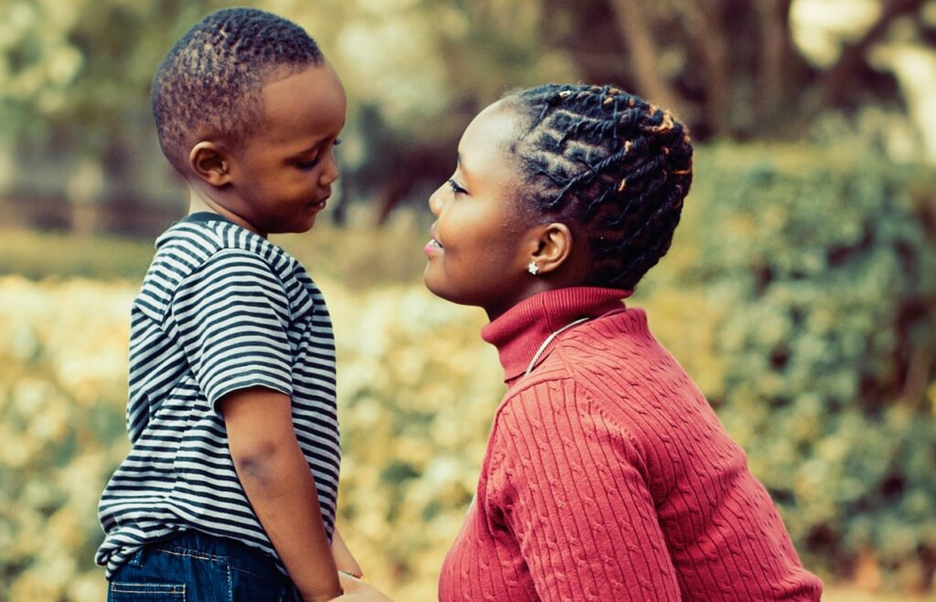 Moms Laugh Children Funnies Pexels 1024x659